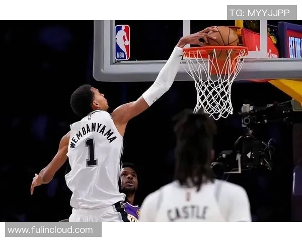 英雄联盟：东契奇35+9+13率队五连胜，艾顿22+10内线称霸，文班19分再遭压制