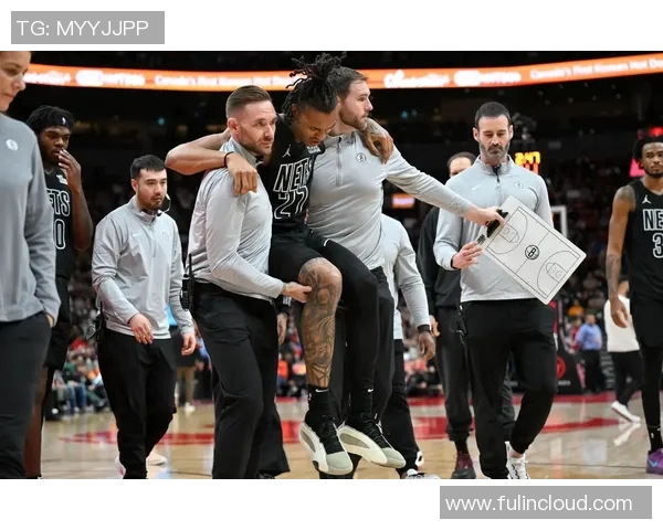 东部弱旅亟需增强火力,勇士“神经刀”成目标,湖人旧将后卫亦在候选名单中